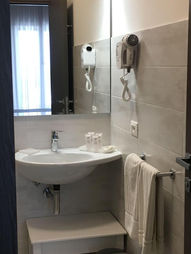 Hotel Puglia Garden Вьесте Экстерьер фото