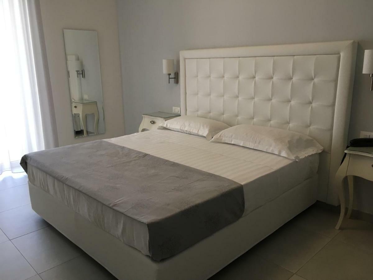 Hotel Puglia Garden Вьесте Экстерьер фото